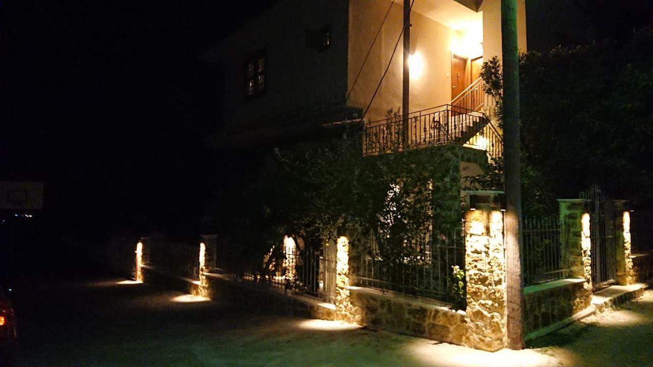 Apartamento Stone House With Seaview Nea Poteidaia Exterior foto