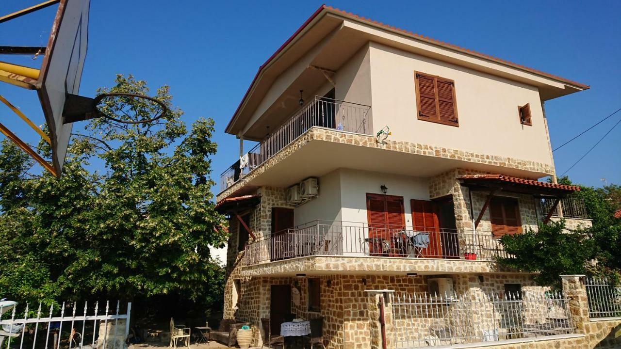 Apartamento Stone House With Seaview Nea Poteidaia Exterior foto