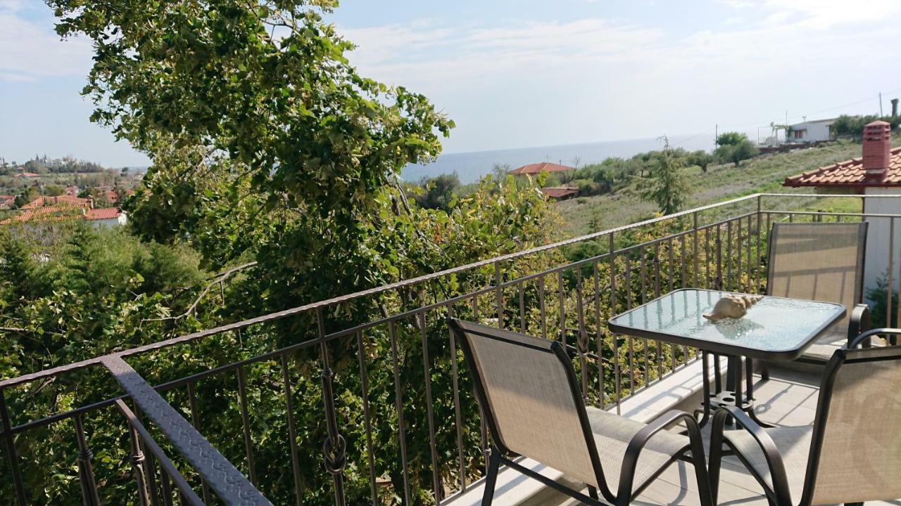Apartamento Stone House With Seaview Nea Poteidaia Exterior foto