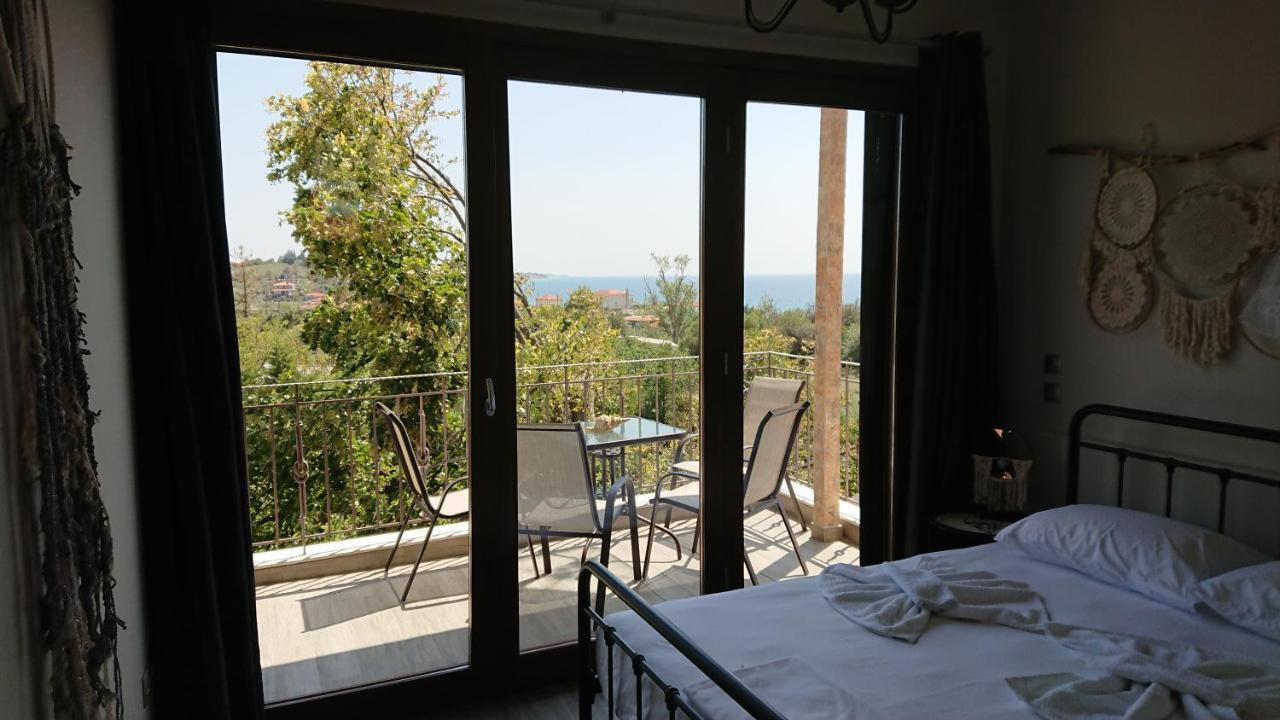 Apartamento Stone House With Seaview Nea Poteidaia Exterior foto